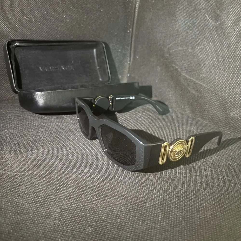 Brand new Versace Black and Gold logo Sunglasses unisex with box